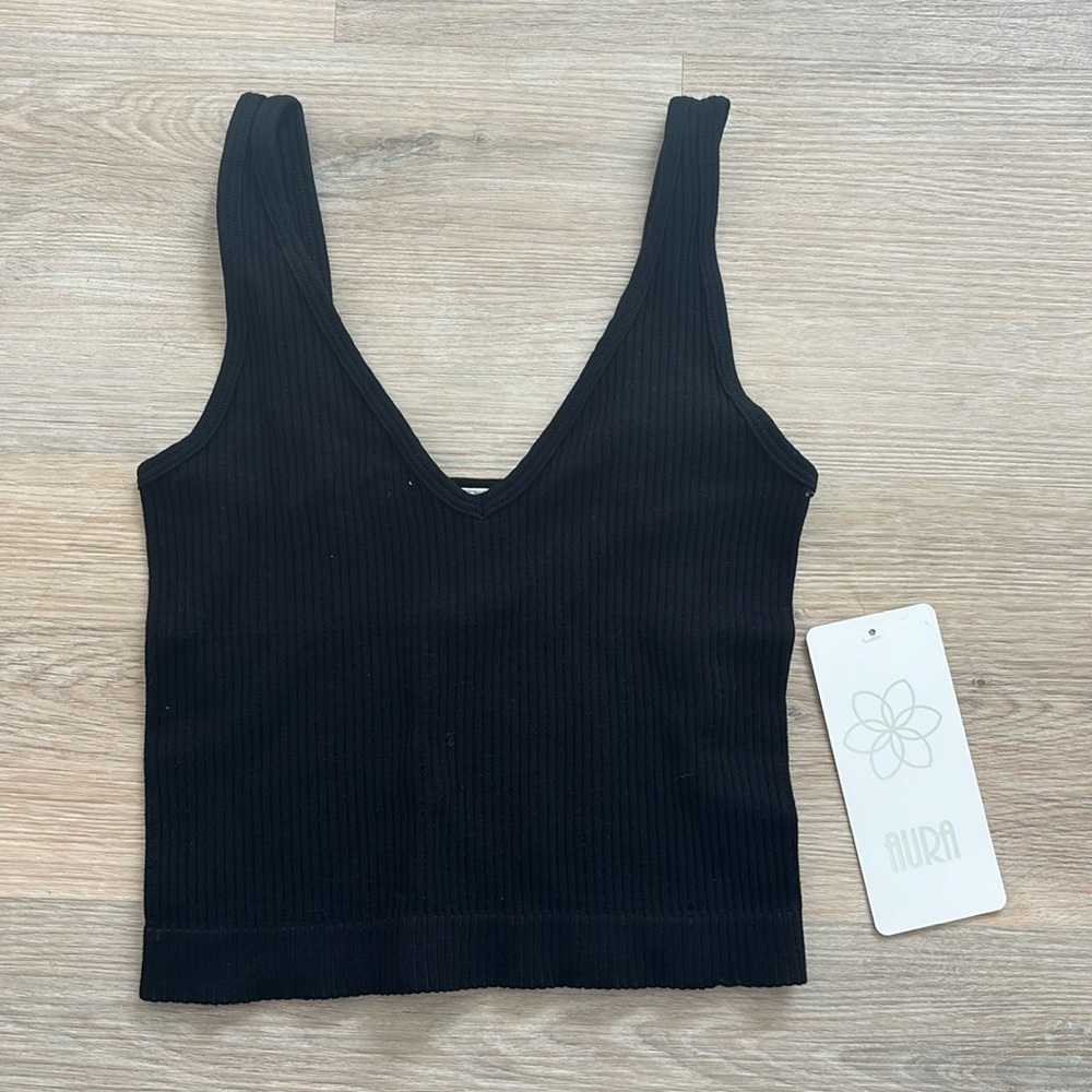 NWT Aura Black Crop Top